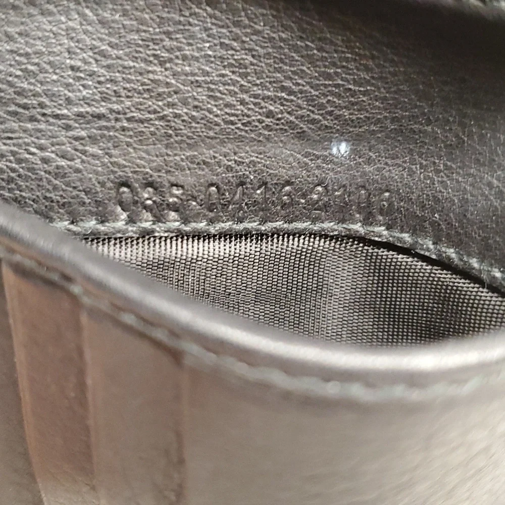 Mens GUCCI leather wallet - Picture 8 of 9